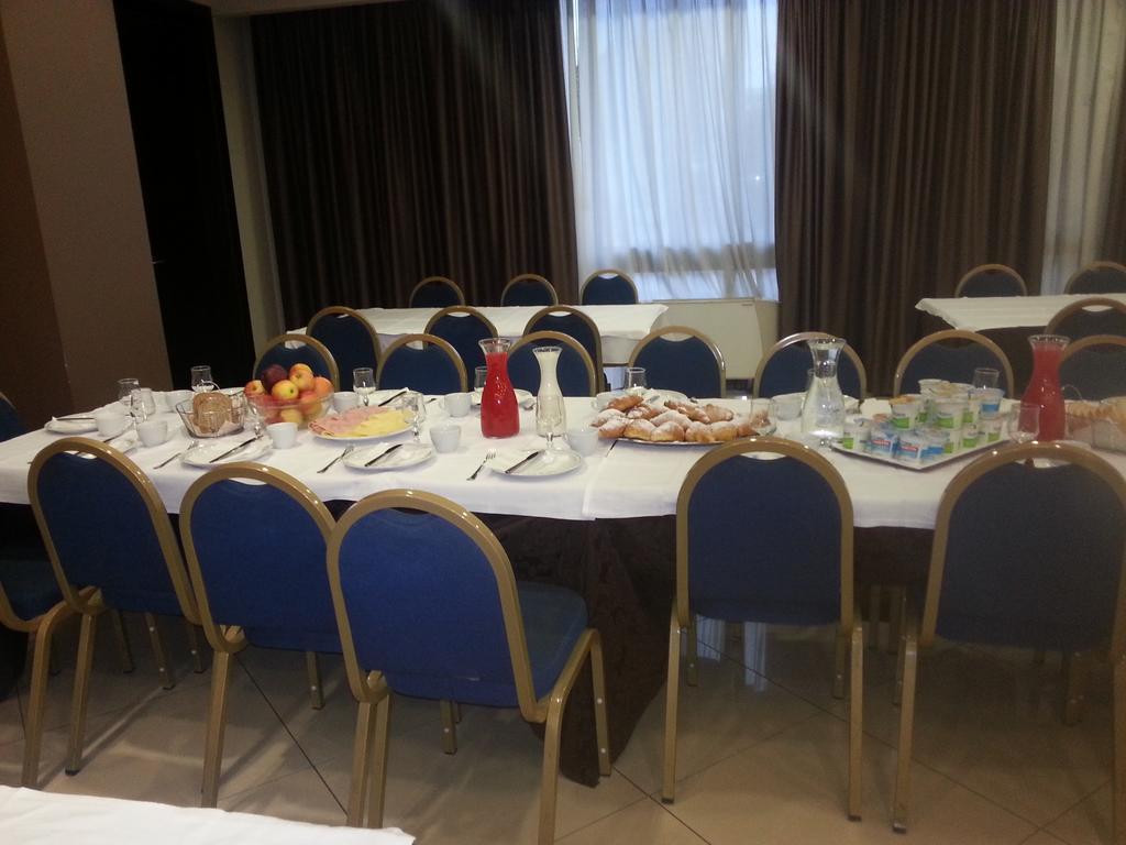 Hotel Palace Prato Luaran gambar