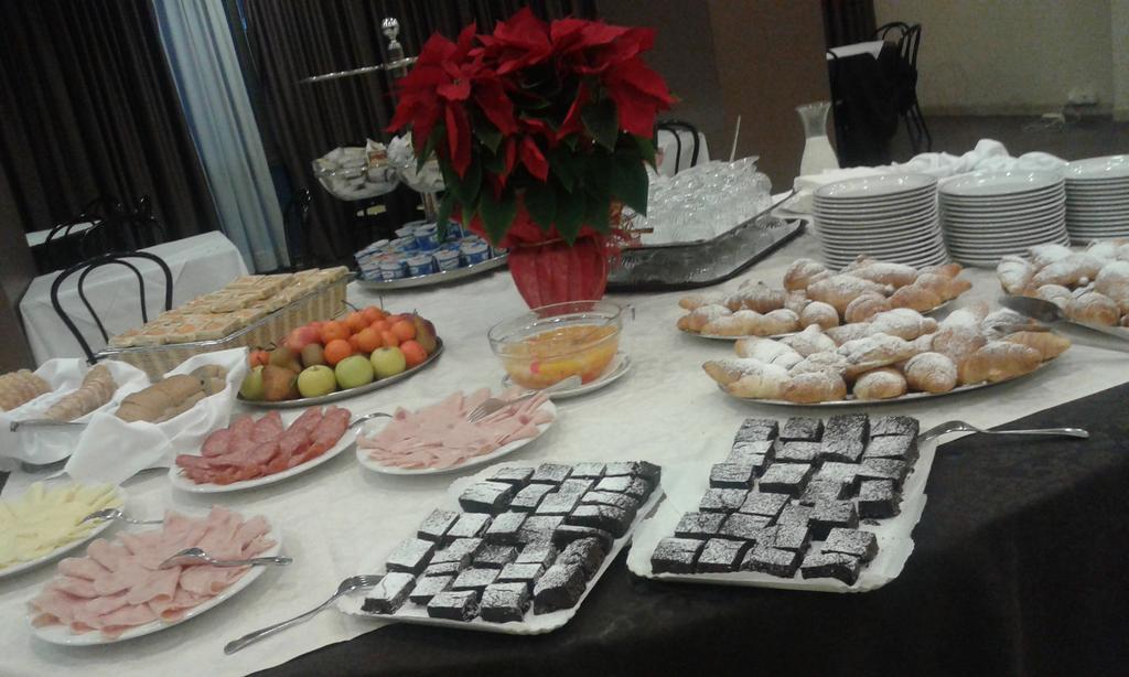 Hotel Palace Prato Luaran gambar