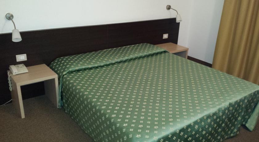 Hotel Palace Prato Luaran gambar